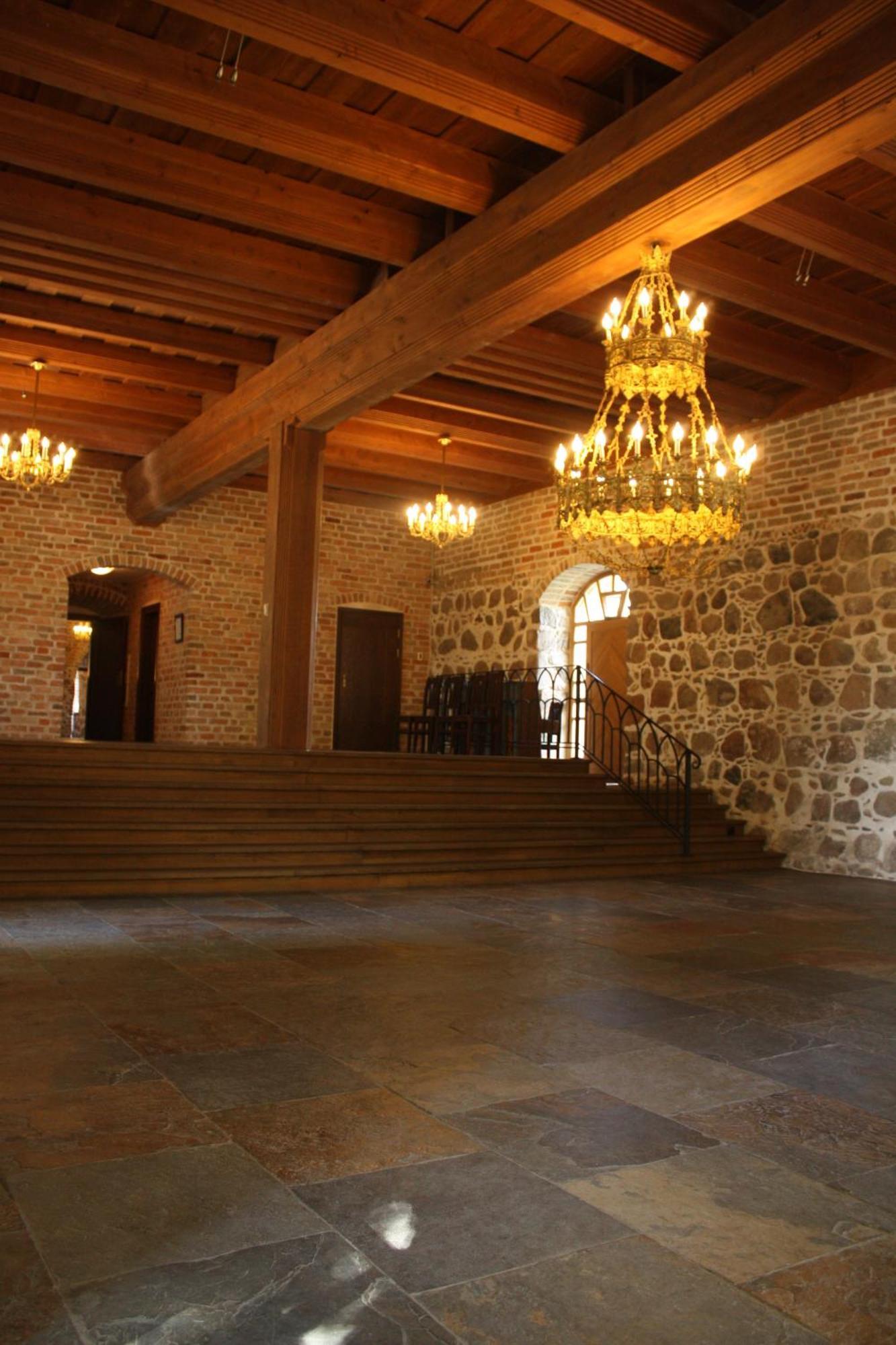 Klasztor Cedynia Hotel Extérieur photo