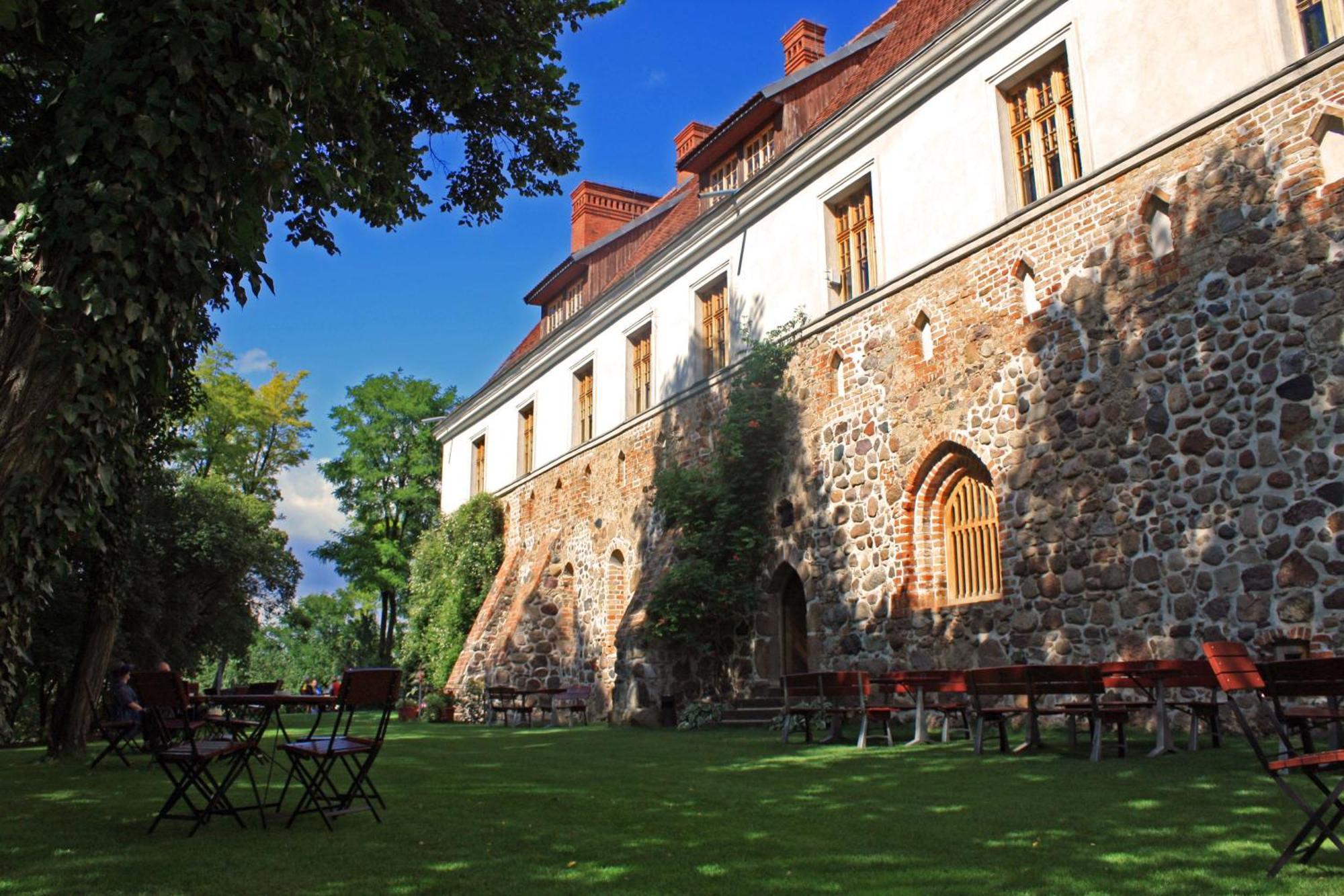 Klasztor Cedynia Hotel Extérieur photo